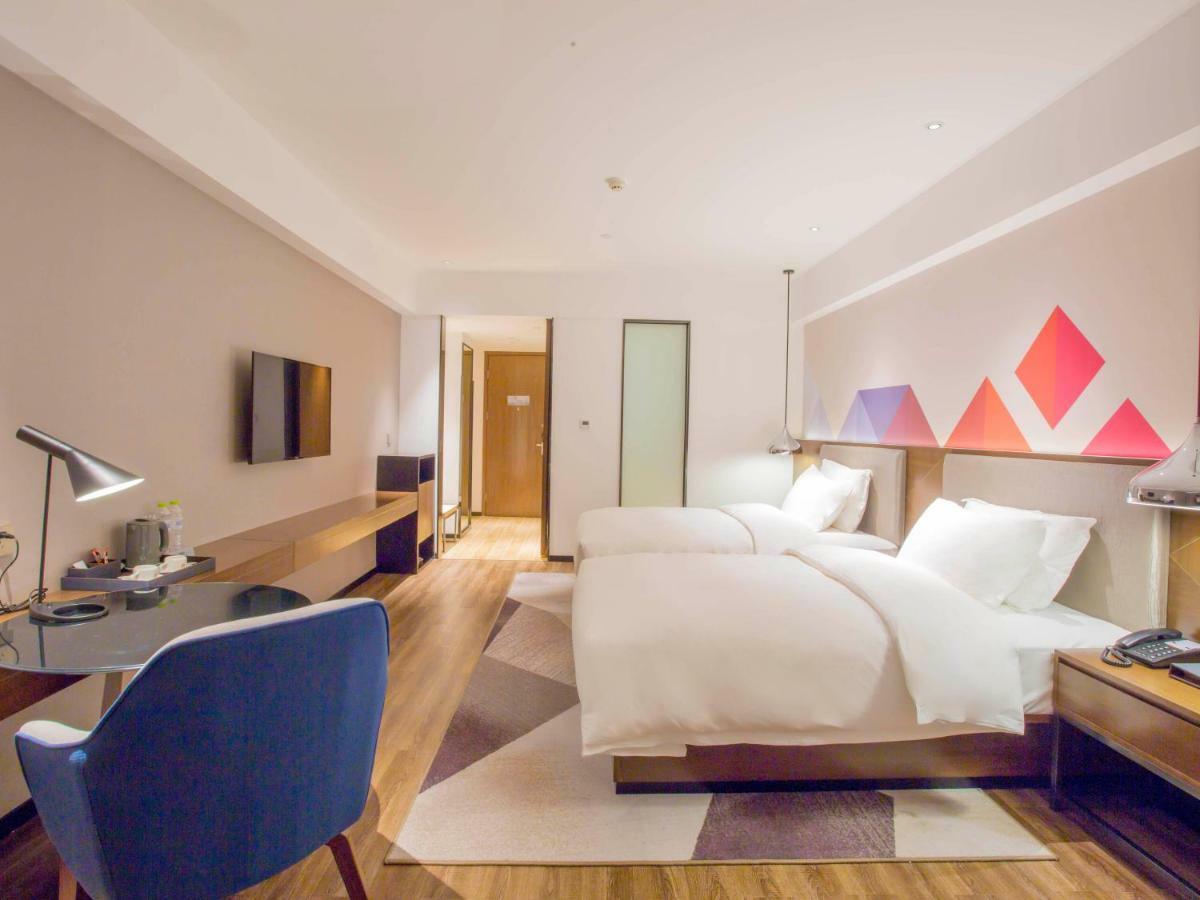 Borrman Hotel Nanning Railway Station Branch Bagian luar foto